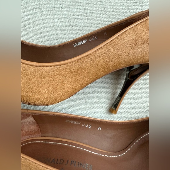 Donald J. Pliner BraveSP Tan Brown Calf Hair Heels Pumps Womens Size 6.5 - Picture 2 of 15